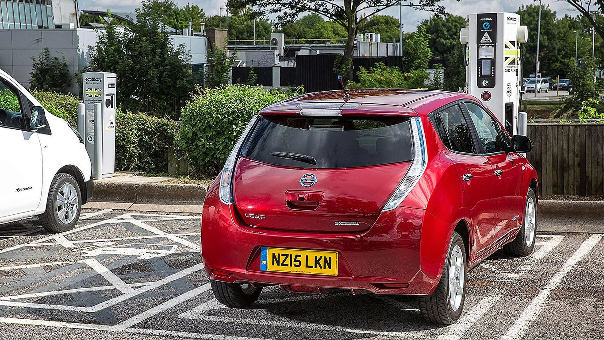60 процентов британских водителей «слишком утомлены», чтобы купить электромобиль