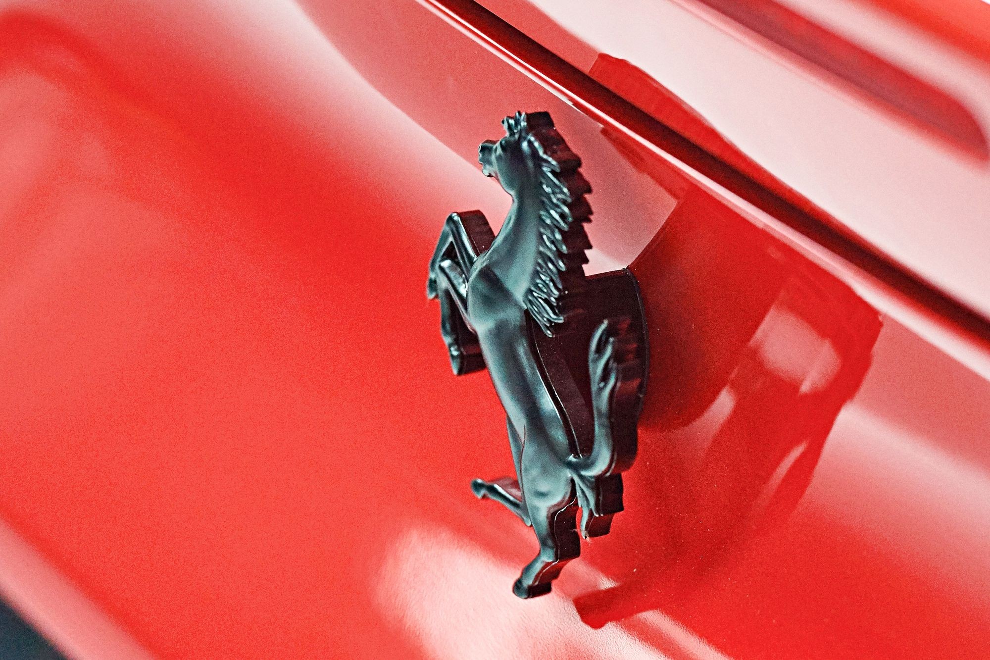 Первый электрический Ferrari порадует не только динамикой, но и звуком