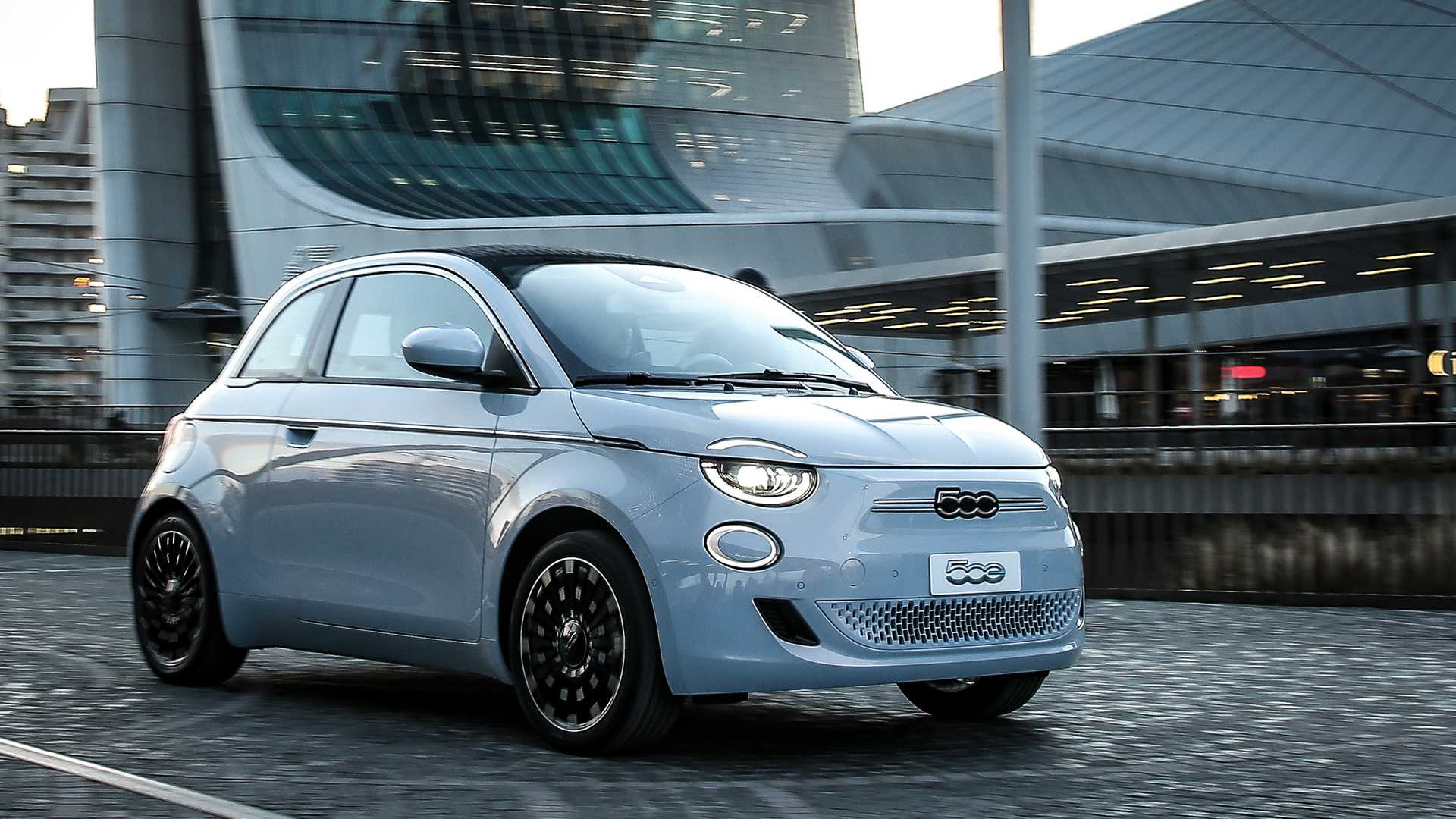 Президент Fiat называет новый электрический 500 ‘Городской Тесла‘