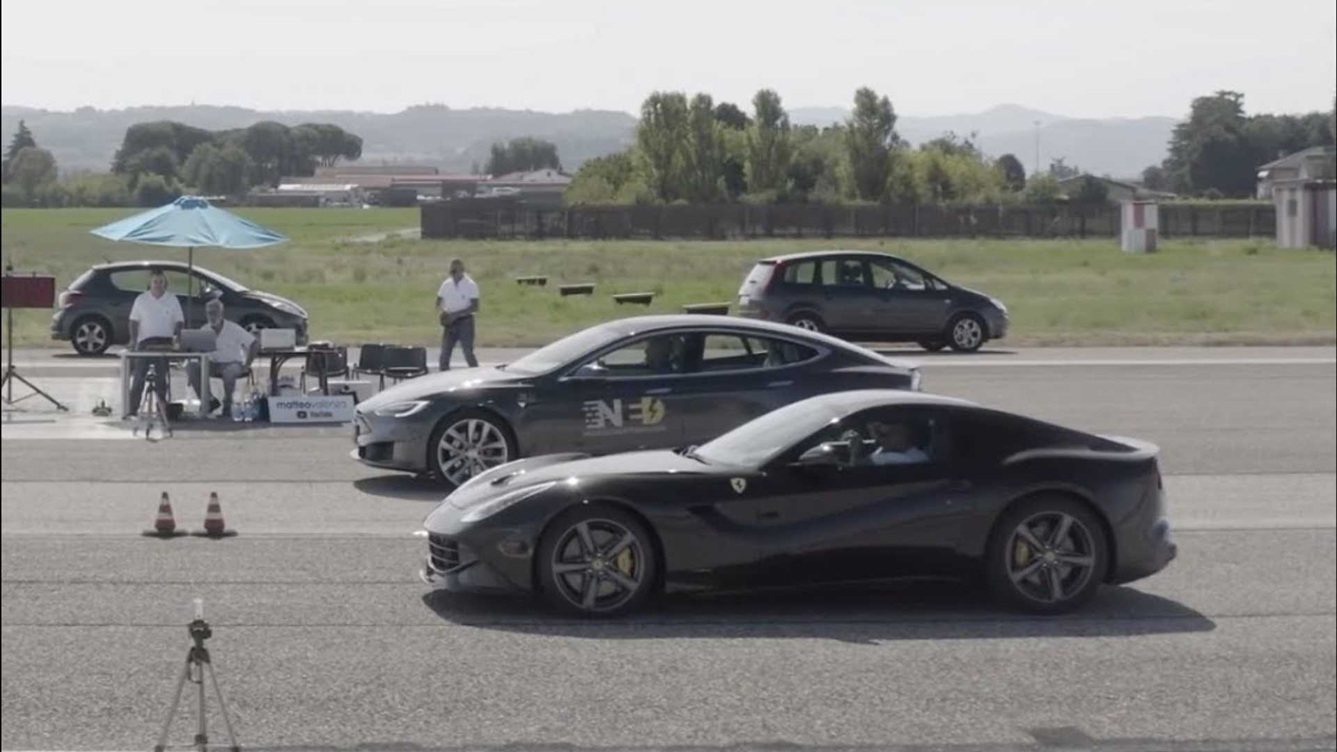 Часы Tesla Model S P100D Race Ferrari F12: смехотворные результаты