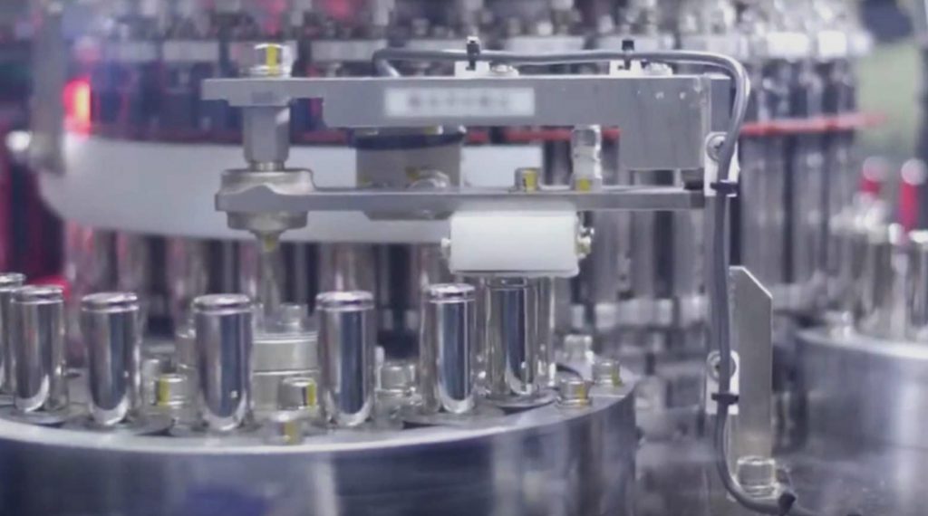 Лаборатория Tesla Skunks растет для своей опытной линии производства батарей