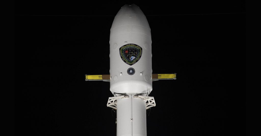 SpaceX готовится к восстановлению ракеты первым после запуска военного спутника США