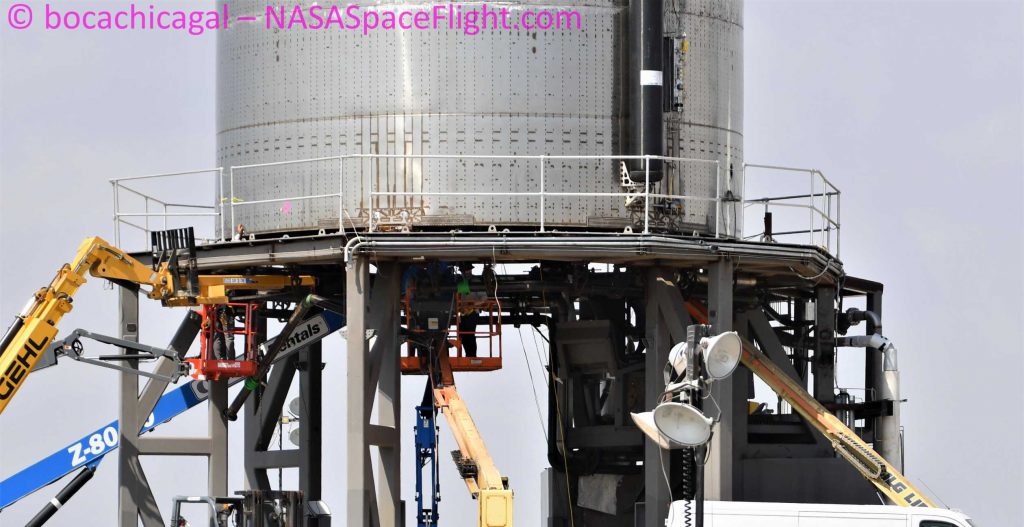 Первый полет космического корабля SpaceX (пере) запланирован на следующую неделю