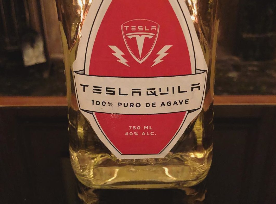 Tesla отказывается от торговой марки Teslaquila, открывает двери для нового брендинга выпивки