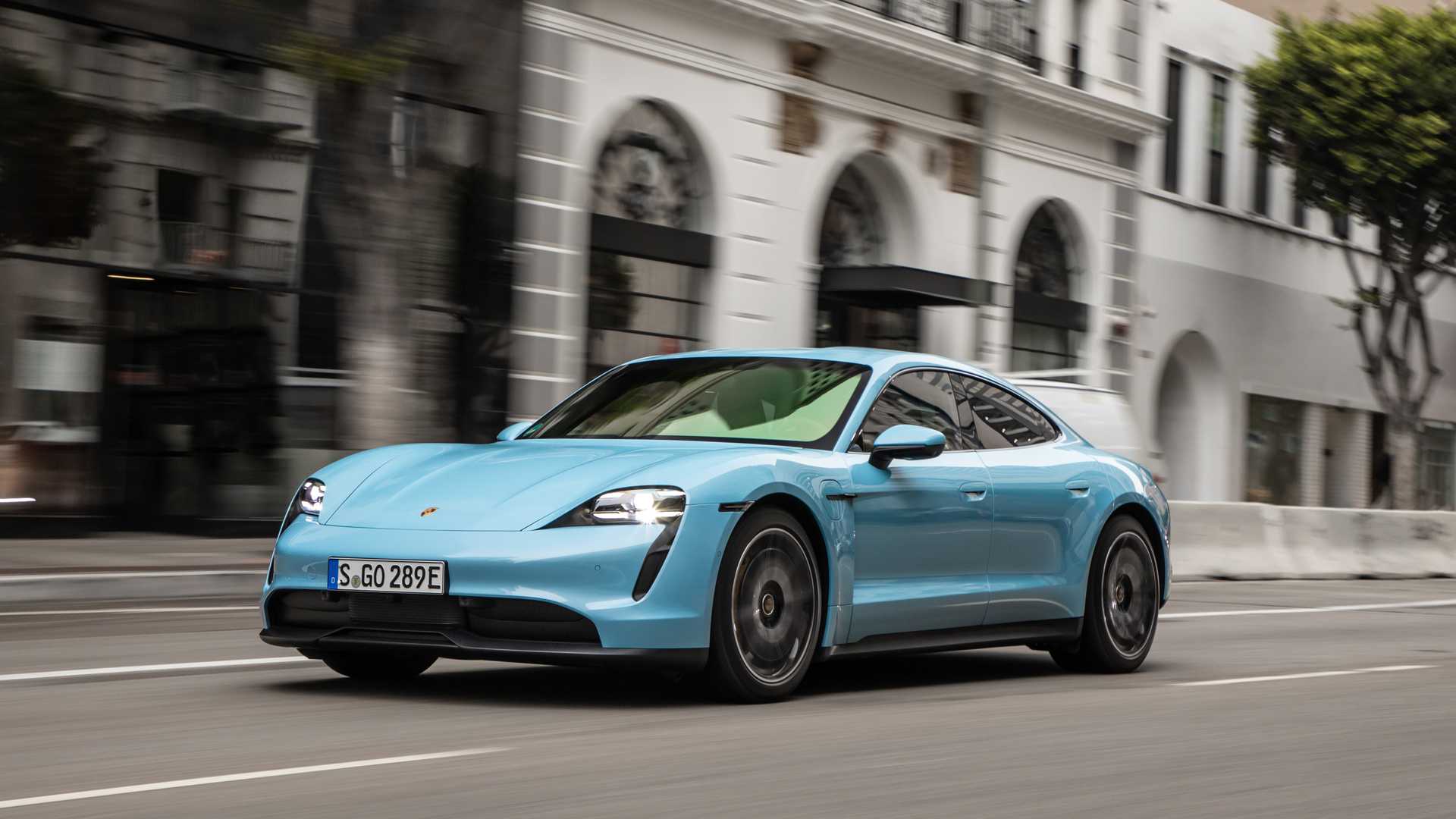 Продажи Porsche Taycan в США заметно улучшились во втором квартале 2020 года