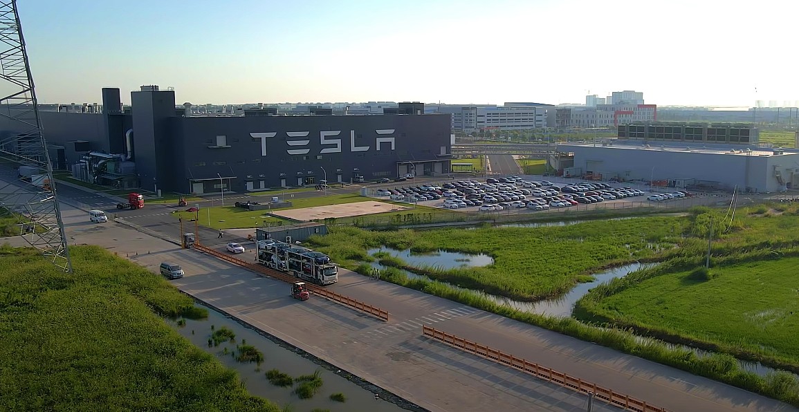 Tesla настаивает на том, чтобы Китай ослабил транспортные ограничения в связи с усилением присутствия COVID