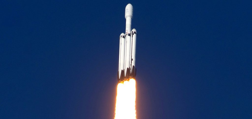 Запуск космического корабля NASA Falcon Heavy стал на шаг ближе по мере увеличения мощности межпланетной полезной нагрузки