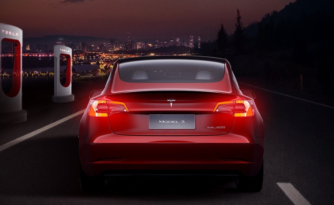 Ожидается, что к 2035 году на такие NEV, как Tesla, будет приходиться 50% продаж новых автомобилей в Китае.