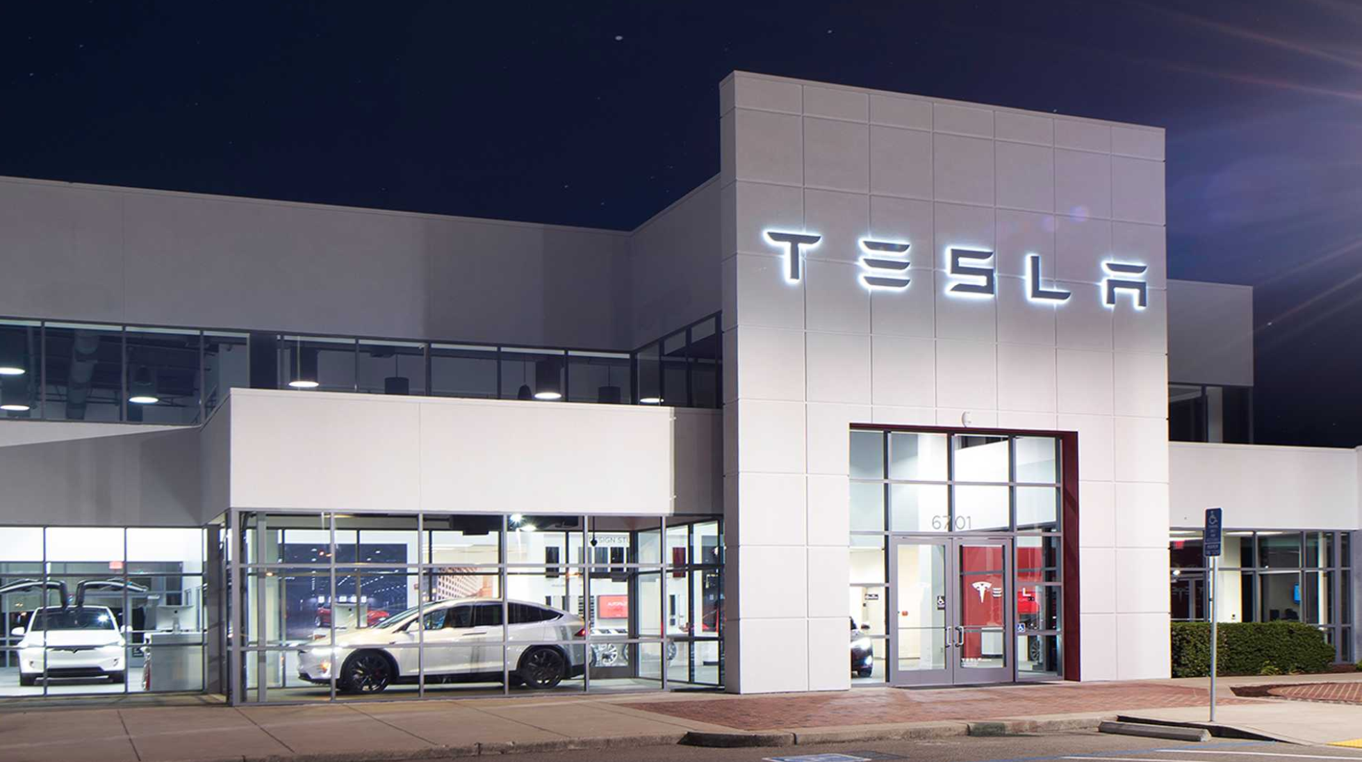 В отчетах говорится, что Tesla планирует открывать 1 новый сервисный центр в неделю в 2021 году