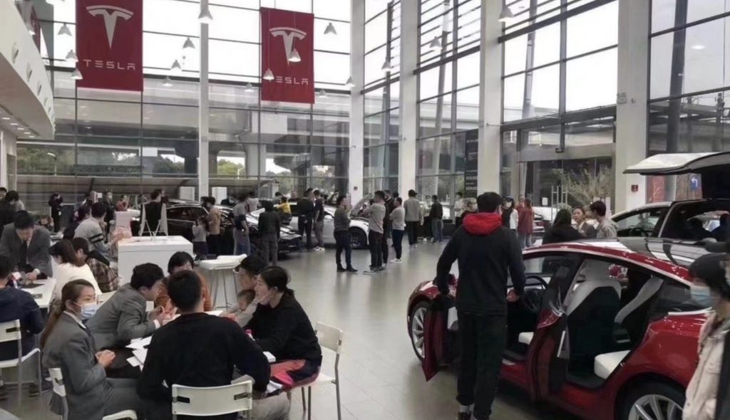 Ожидается, что продажи Tesla в Китае вырастут в четвертом квартале благодаря обновленным правилам шанхайских номерных знаков