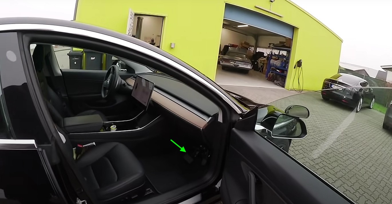 Tesla Model 3, используемая немецкой автошколой, устраняет анти-EV FUD