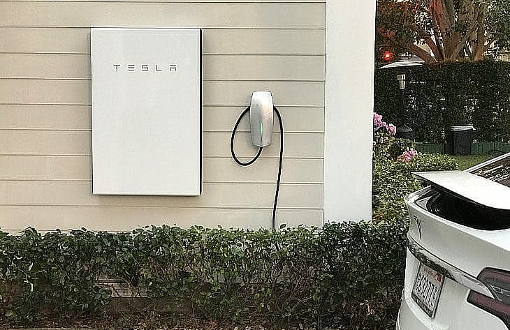 Производство Tesla Powerwall пострадало из-за нехватки микросхем, говорит Илон Маск в ходе судебного разбирательства по делу SolarCity