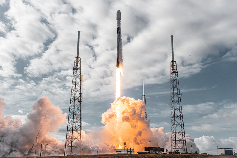 SpaceX устанавливает рекорд по количеству запущенных спутников
