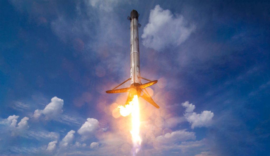 SpaceX запускает Falcon 9 для первого проверенного полетом запуска для целей национальной безопасности