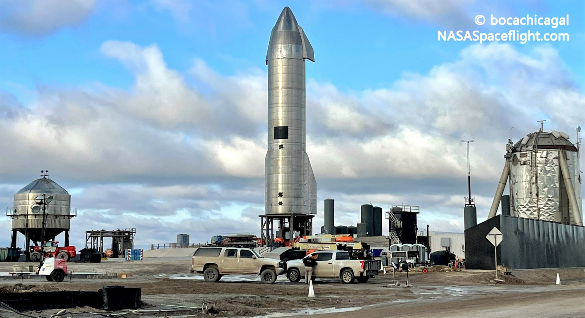 Тестирование SpaceX Starship замедлилось до ползания при сильном ветре и ледяном дожде