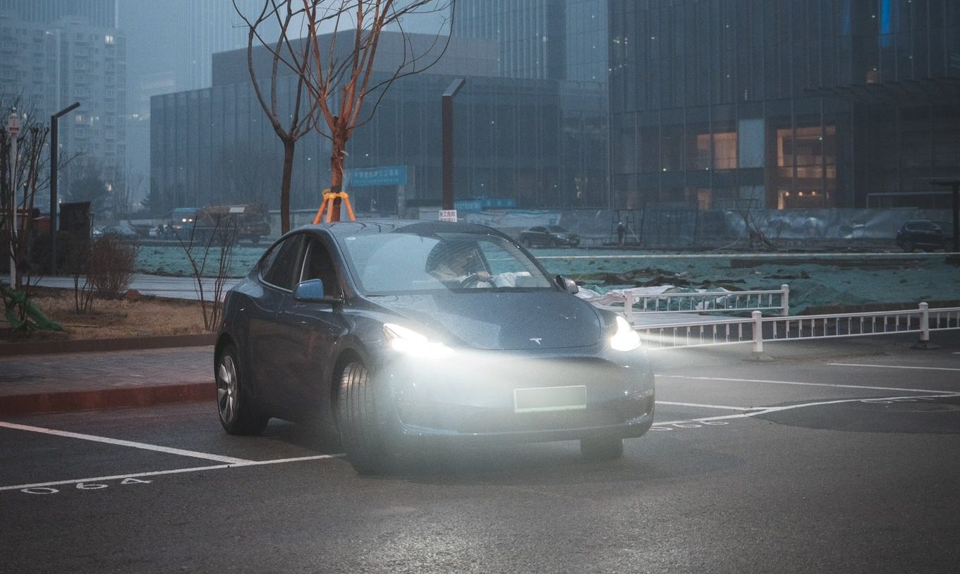 Tesla Model Y без радара проходит окончательный стресс-тест на лобовое столкновение и автоматическое торможение
