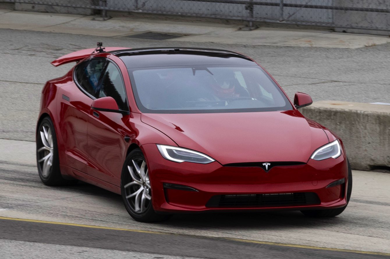 Tesla намекает на Model S Plaid «Track Package» с большими колесами Zero G в каталоге запчастей