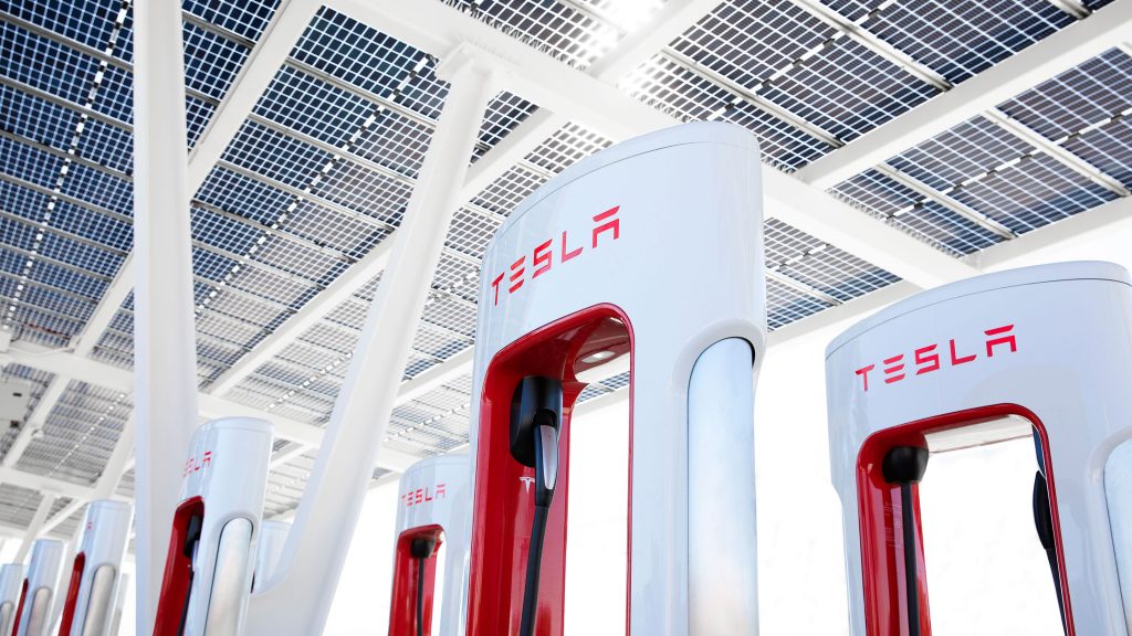 Tesla сделает некоторые нагнетатели общедоступными для других электромобилей в 2022 году