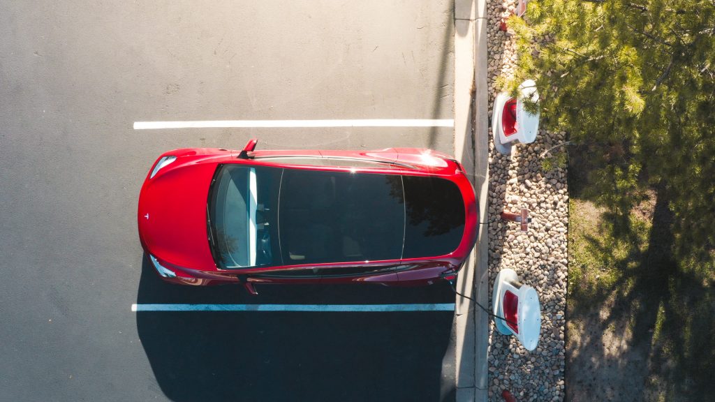 Tesla Supercharger перейдет на ценообразование на электромобили других производителей