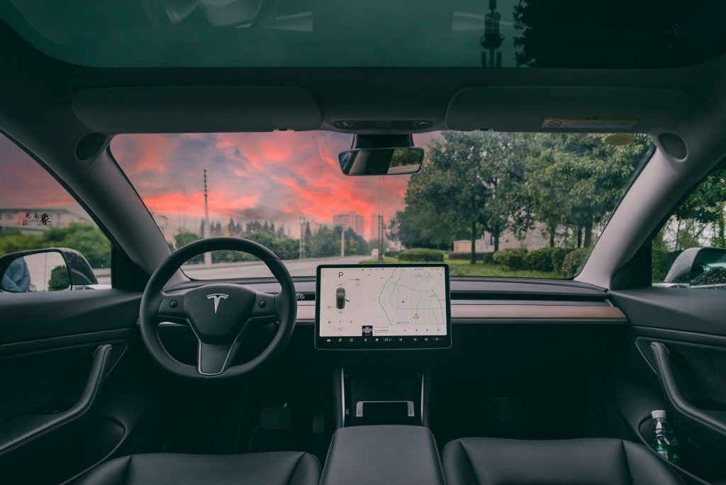 Долгий путь Tesla к зрелости преподает тяжелый урок стартапам в области электромобилей