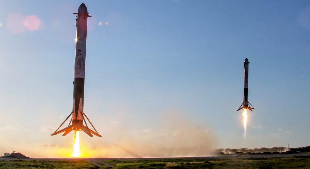 Первый запуск SpaceX Falcon Heavy за два года наконец-то состоится