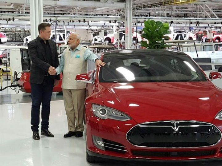 Uber는 Tesla가 차기 공장을 노리는 시장에서 EV를 출시할 계획입니다.