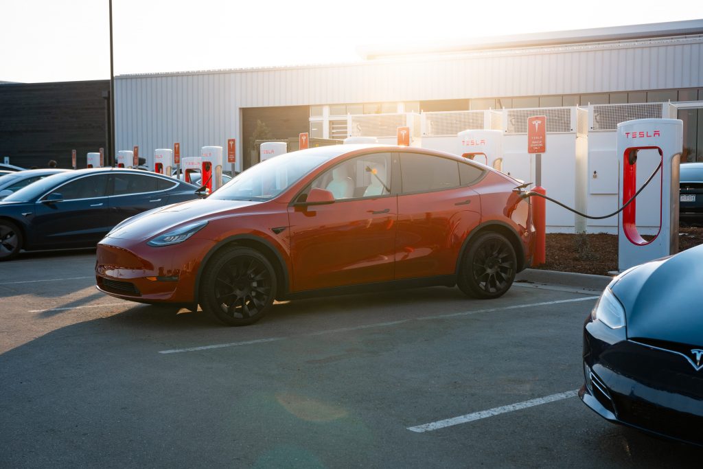 Преимущество Tesla Supercharger подчеркнуто в поездке на электромобиле CNBC на большие расстояния