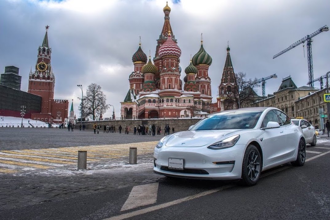 Генеральный директор Tesla Илон Маск опровергает отчеты Gigafactory Russia