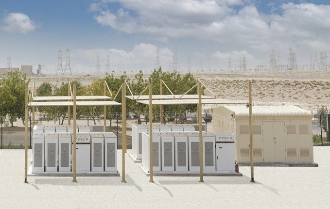Аккумуляторы Tesla включены на крупнейшей в мире солнечной ферме на Ближнем Востоке