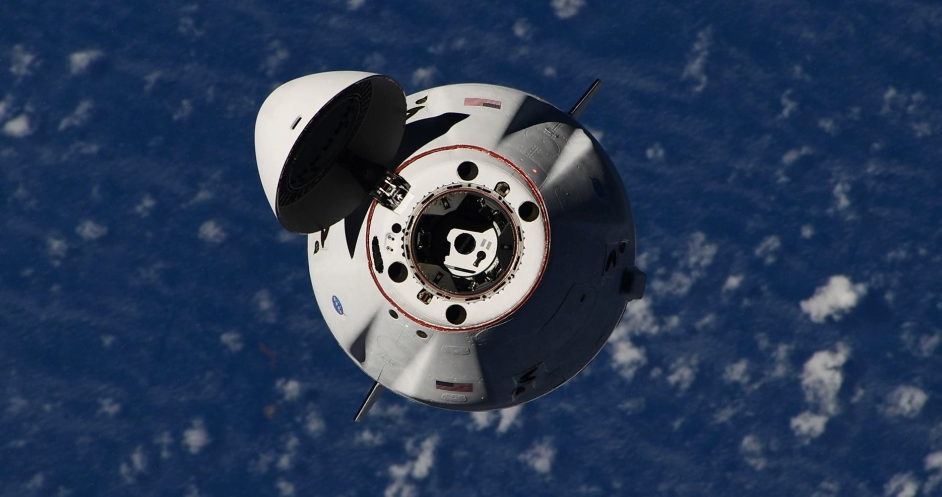 Космический корабль SpaceX отстыковался от космической станции для пятого орбитального выхода Dragon в этом году