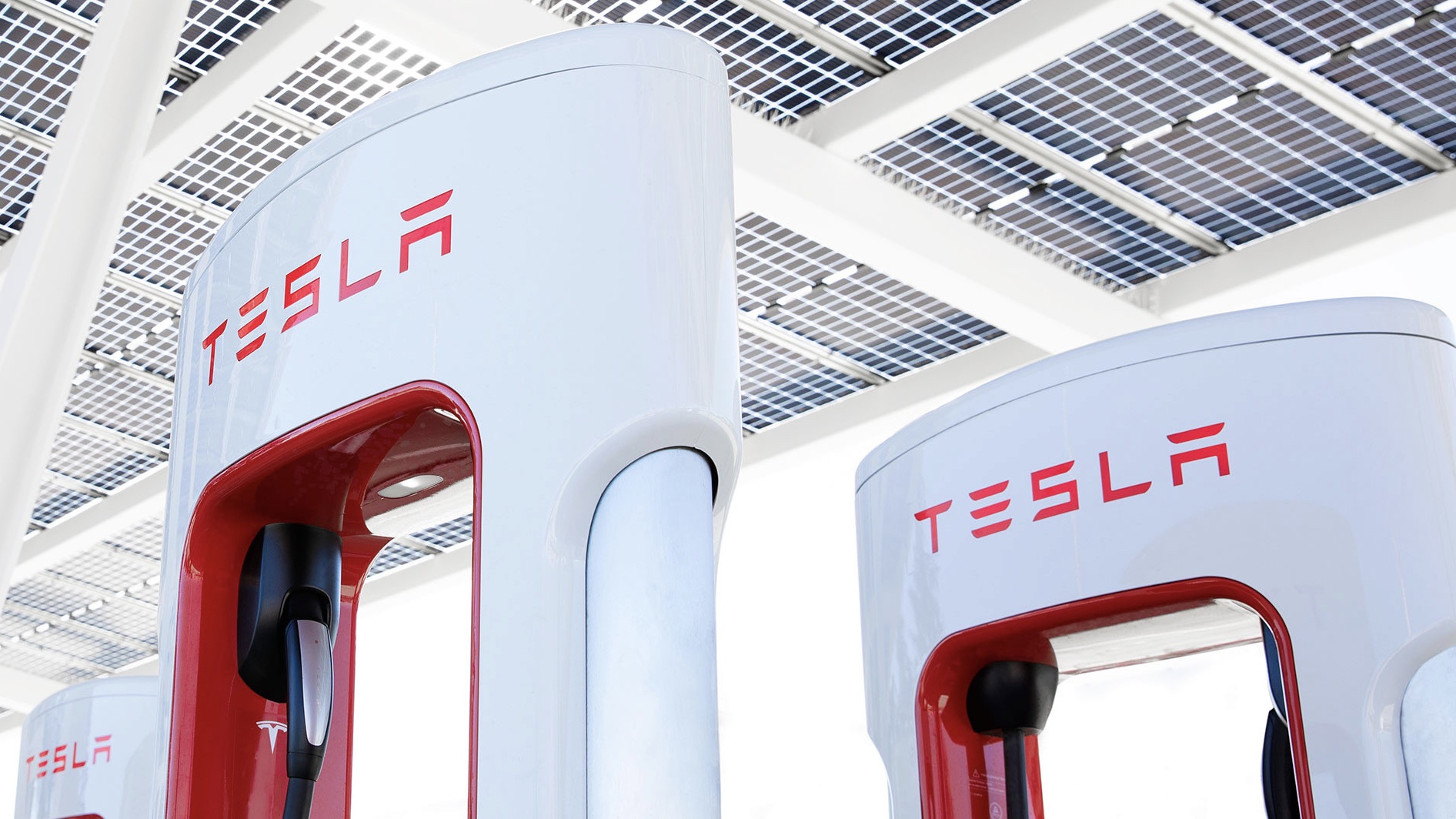 Tesla NACS принята LG для зарядных устройств уровня 3 для электромобилей
