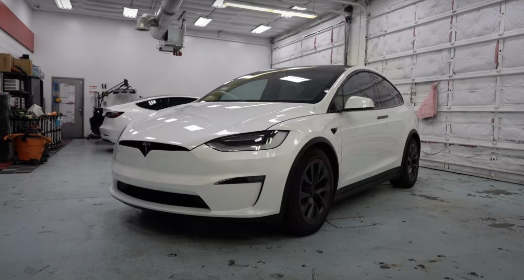 Обновленная Tesla Model X получила подробное описание экстерьера и интерьера [Video]