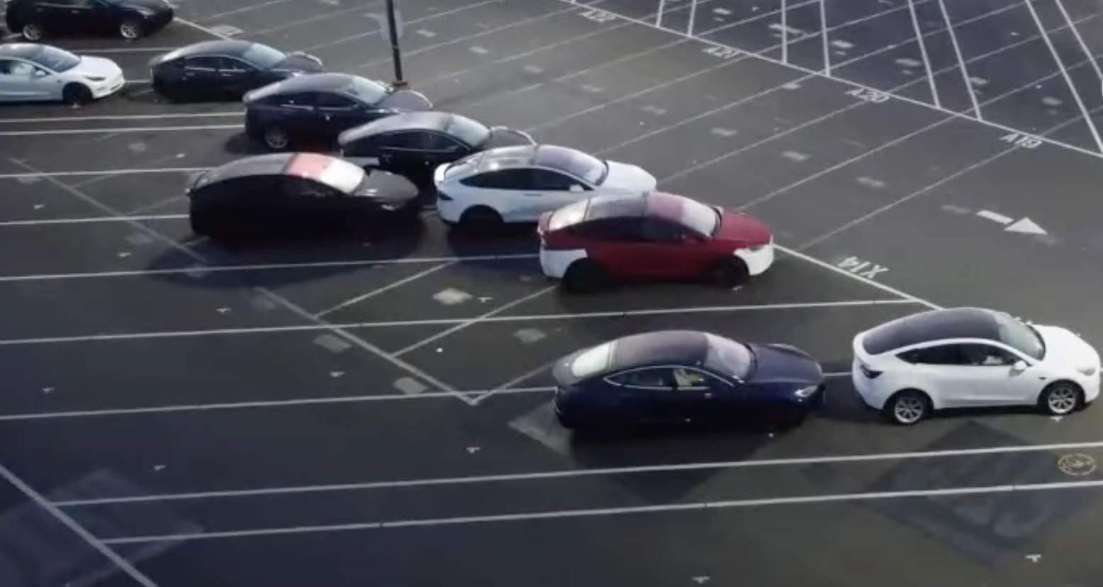 Обновленная Tesla Model X снова замечена на заводе во Фремонте