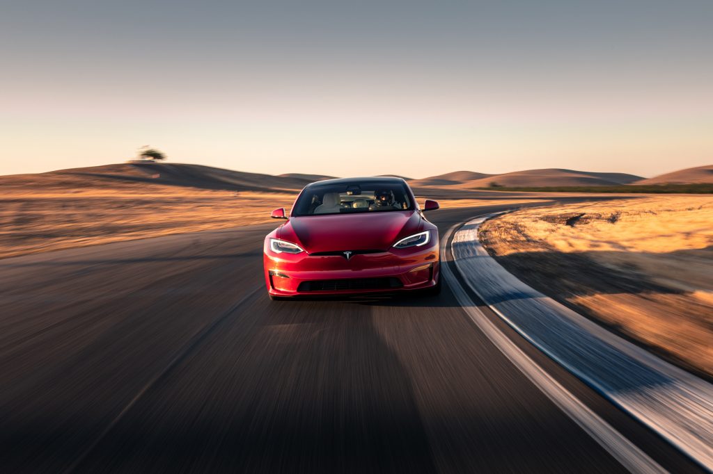 «Послужной список роста» Tesla подтолкнул BoA на 900 долларов США к прибыли за третий квартал
