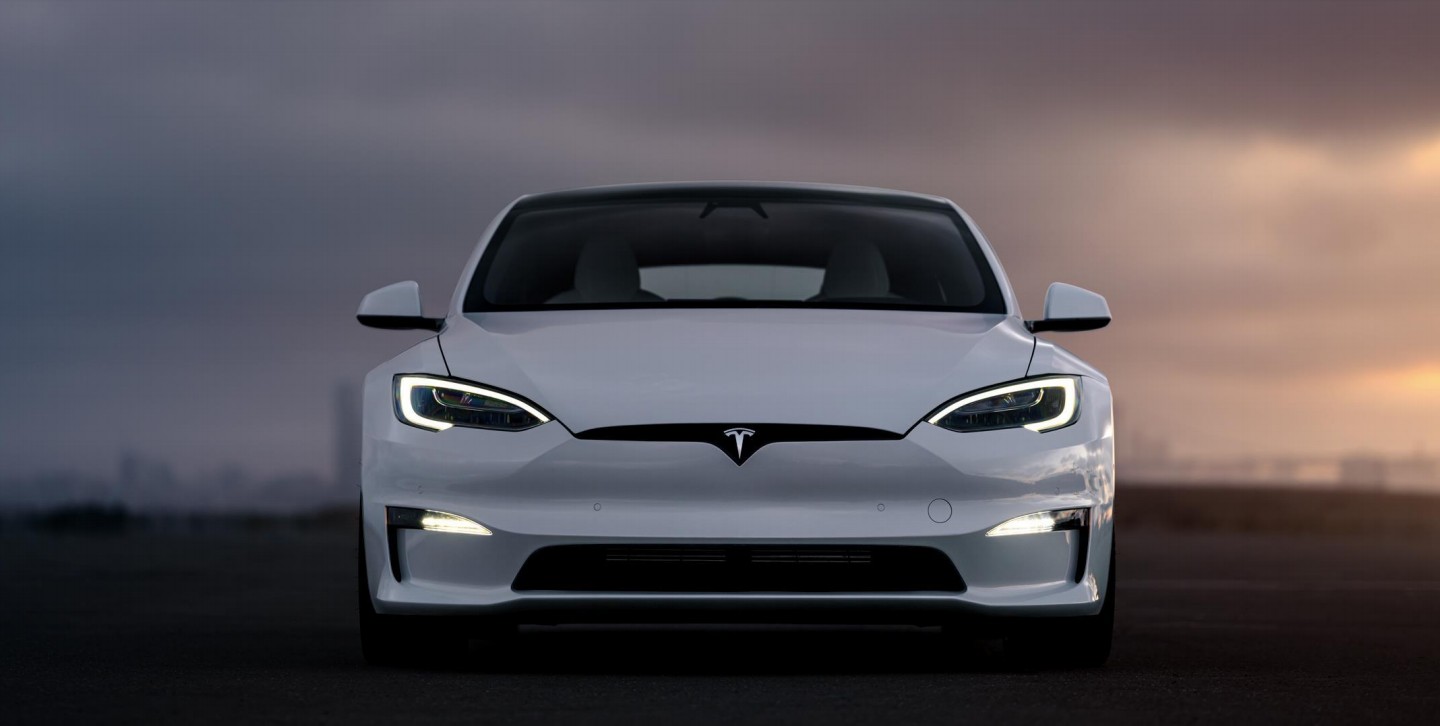 Tesla Model S Plaid CoC для Европы показывает максимальную скорость 186 миль в час, прицепное устройство: отчет