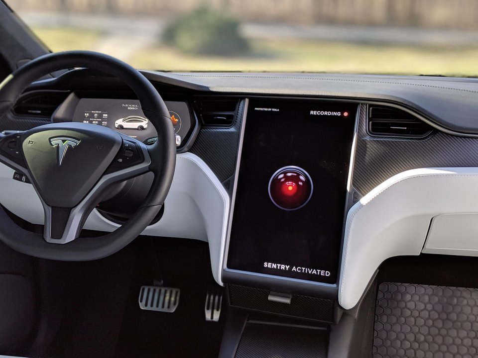 Tesla запускает прямой доступ к камере в сторожевом режиме с 2021.36.8