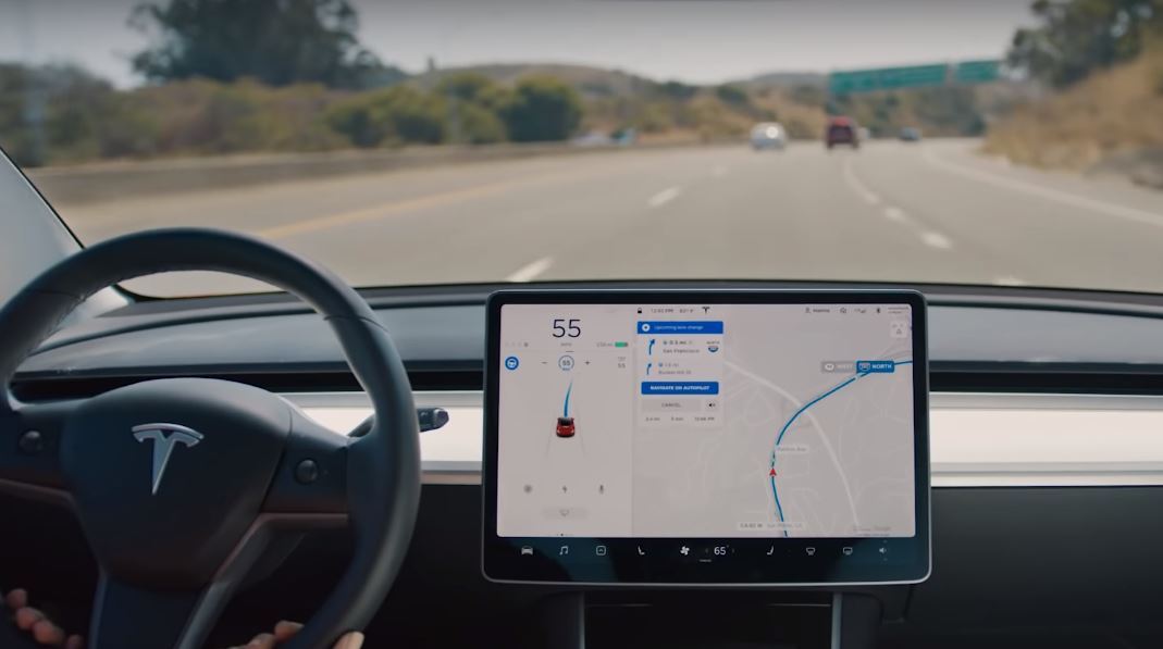 Tesla наконец-то добавляет путевые точки, долгожданную функцию, обещанную более года назад.