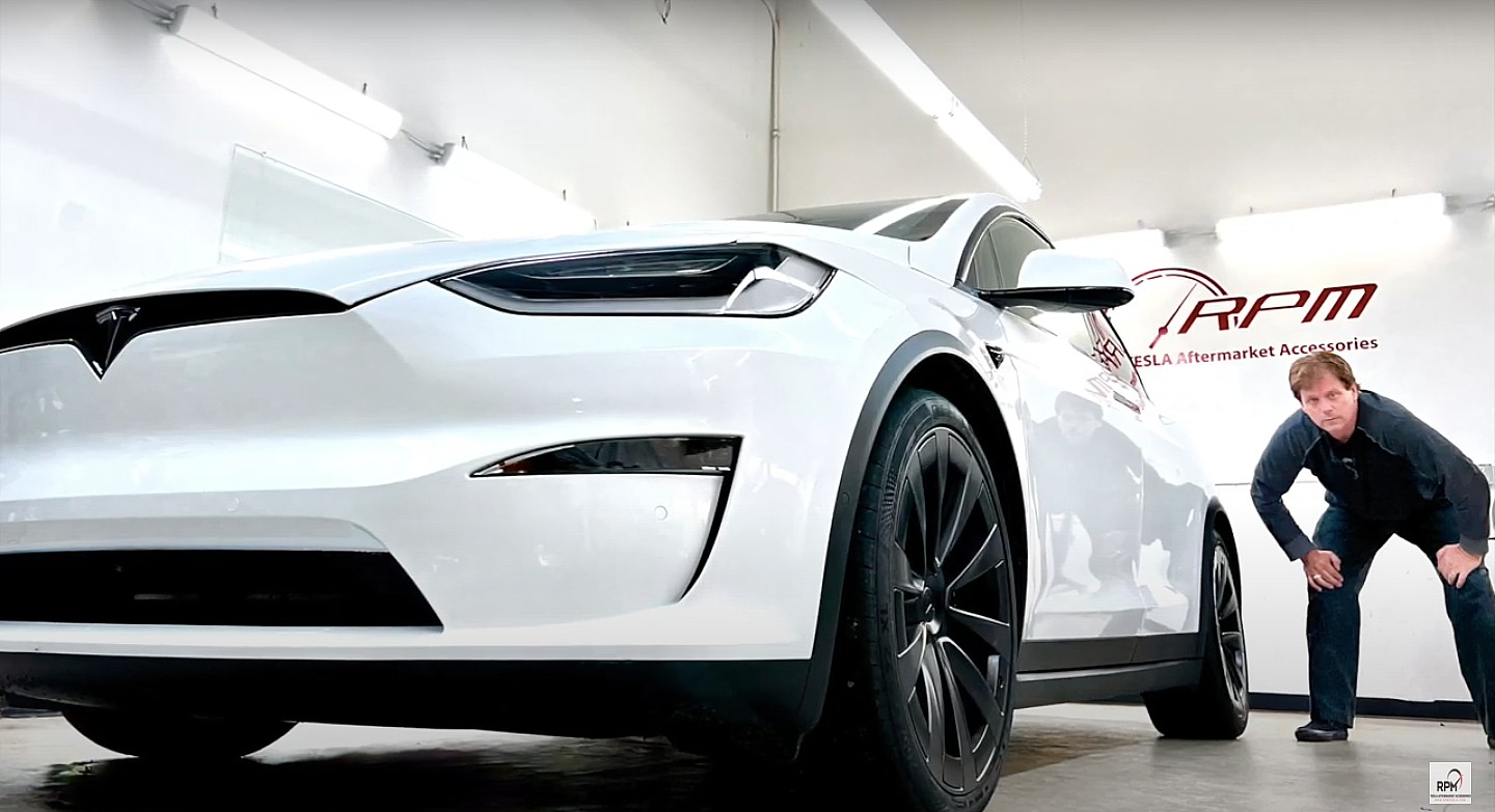 Начало поставок Tesla Model X Plaid, отзывы первых владельцев уже в
