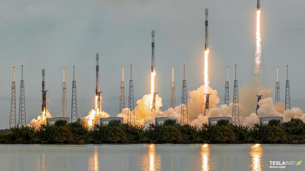 SpaceX осуществила 12-й запуск в 2022 году, доставив на орбиту десятки спутников