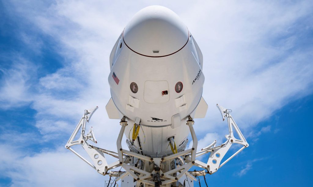 SpaceX запускает Dragon и Falcon 9 для второго частного запуска космонавтов