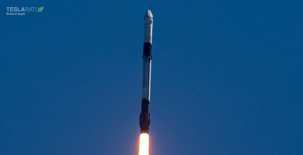 SpaceX запускает первый полностью частный экипаж астронавтов на Международную космическую станцию