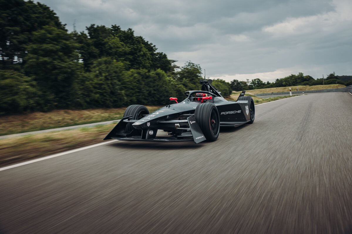 Porsche и Jaguar представили изображения автомобиля Formula E следующего поколения