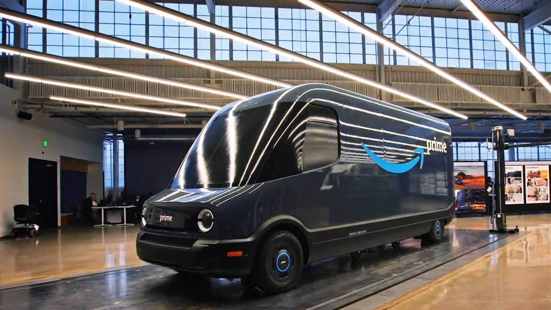 К концу 2022 года Amazon будет доставлять товары в 100 городов США на фургонах Rivian.