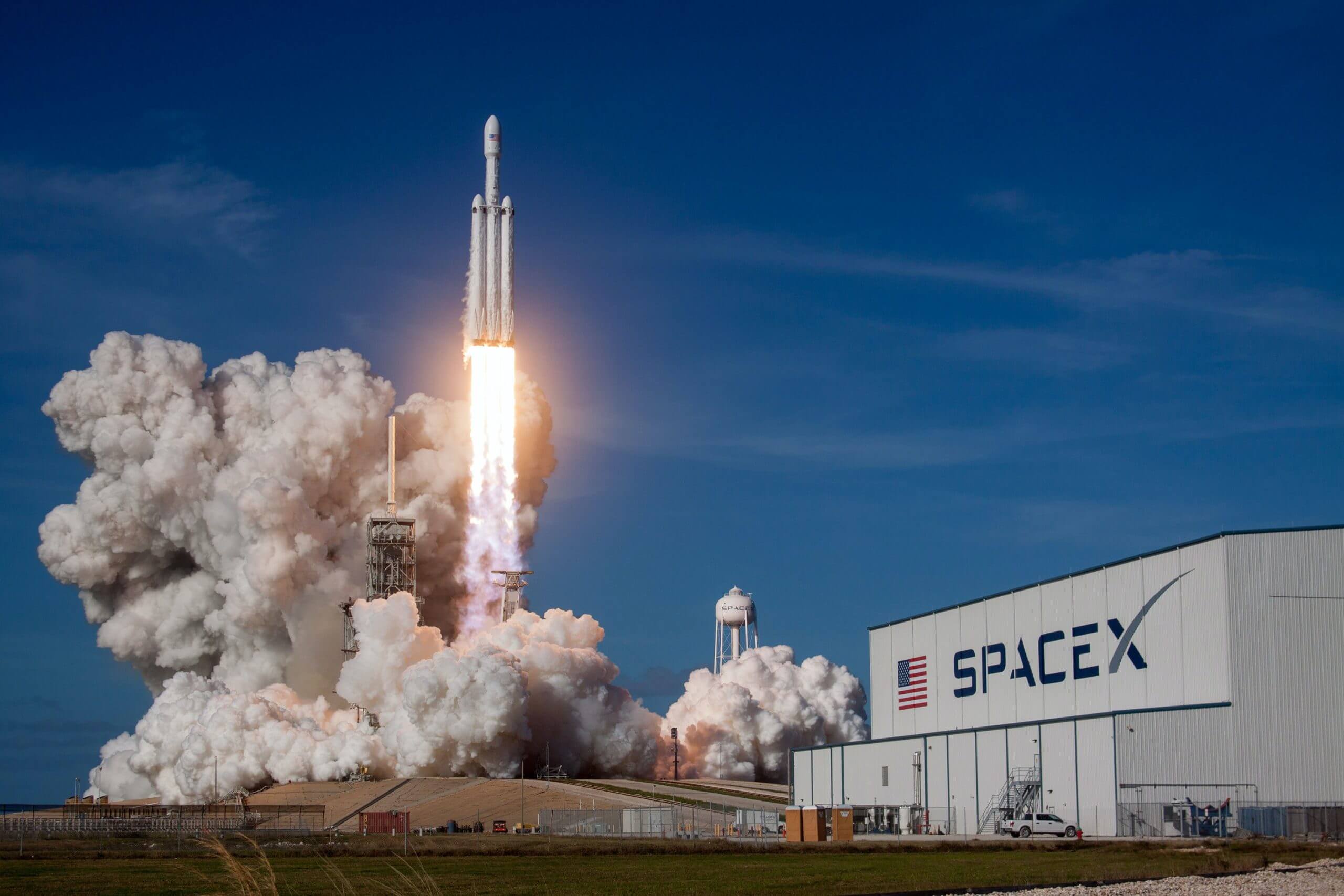SpaceX и Mattel сотрудничают для создания игрушек-ракет, чтобы побудить вас прикоснуться к исследователю внутреннего космоса.