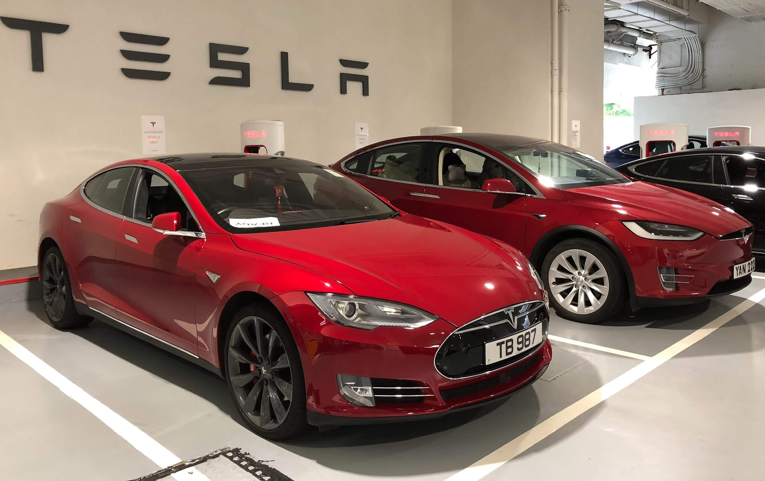 Tesla gibt die Reichweite des gebrauchten Model S zurück, nachdem die „Lösegeld“-Geschichte online Flak anzieht