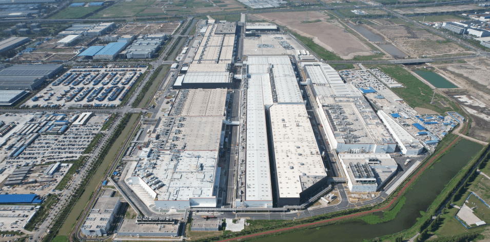 Завод Tesla Gigafactory Shanghai продовжує виробляти в звичайному режимі