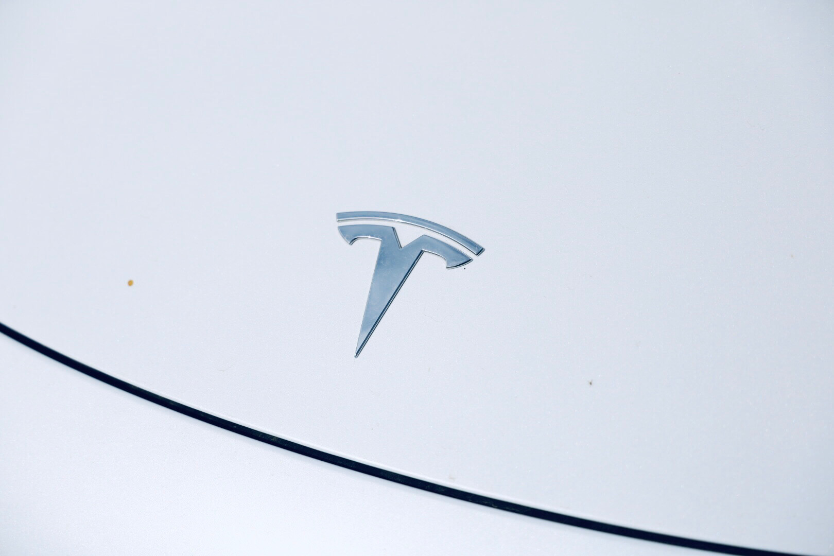 Tesla нанимает руководителя отдела по связям с инвесторами в рамках усилий по расширению команды по связям с инвесторами