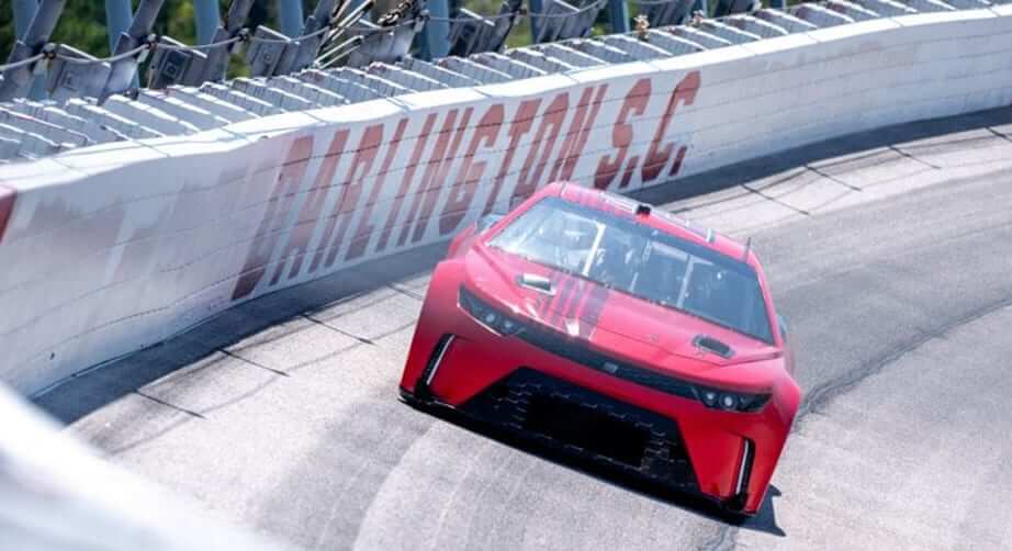 NASCAR yöneticisi elektrikli geleceğe hitap ediyor