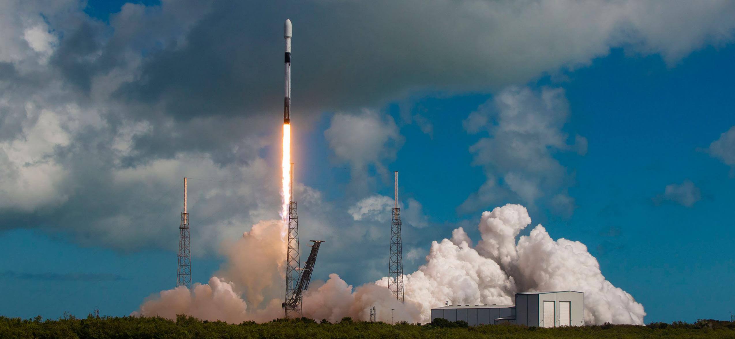 تنفق SpaceX معزز Falcon 9 لأول مرة منذ ما يقرب من ثلاث سنوات