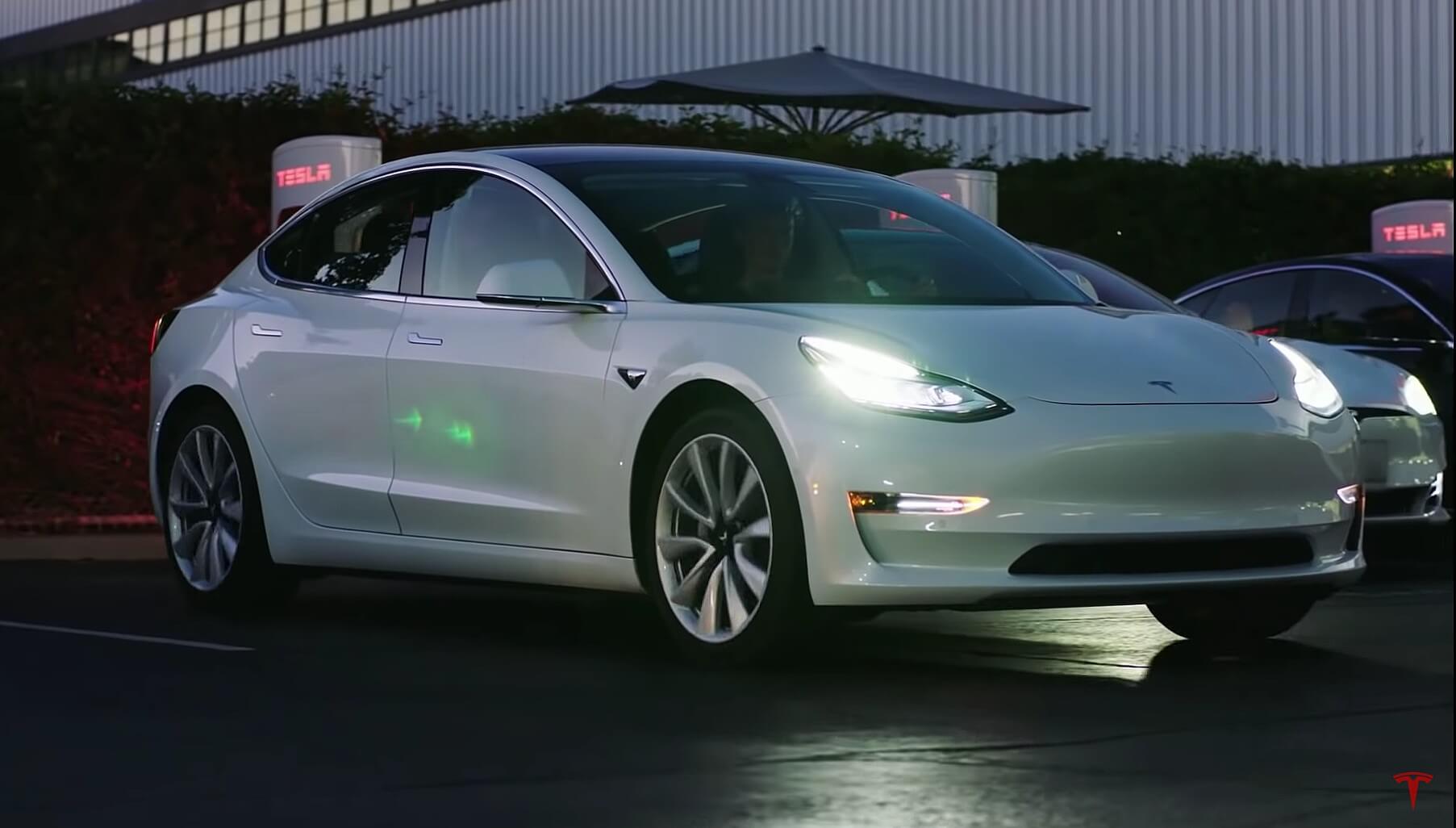 Tesla снижает тарифы на Supercharger в Германии